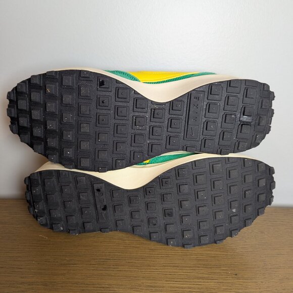 Size 7.5 - Nike Waffle Debut Vintage Stadium Green Opti Yellow W - Picture 2 of 8
